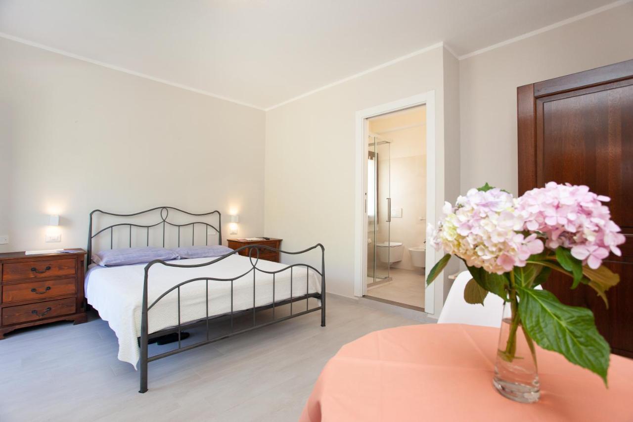 Lu Lioni Rooms San Teodoro  Exterior photo